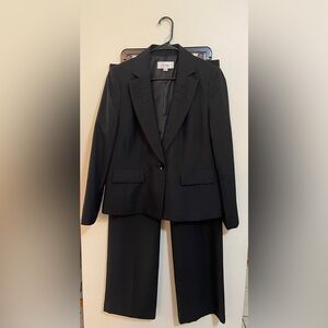 Le Suit Women’s 2 Pieces Blazer/ Pant Suit Set Black size 12